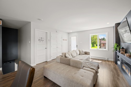 Mud Room - 1086Z  - 1088Z Rue Des Carouges, Mont-Tremblant, QC - Indoor Photo Showing Living Room