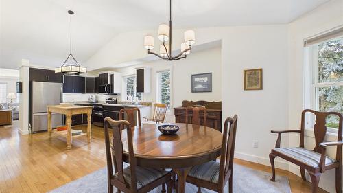 2807 Galena Bay, Kimberley, BC - Indoor Photo Showing Dining Room