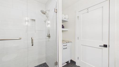 2807 Galena Bay, Kimberley, BC - Indoor Photo Showing Other Room
