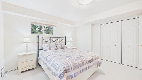 2807 Galena Bay, Kimberley, BC - Indoor Photo Showing Bedroom