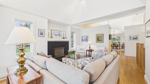 2807 Galena Bay, Kimberley, BC - Indoor Photo Showing Living Room With Fireplace