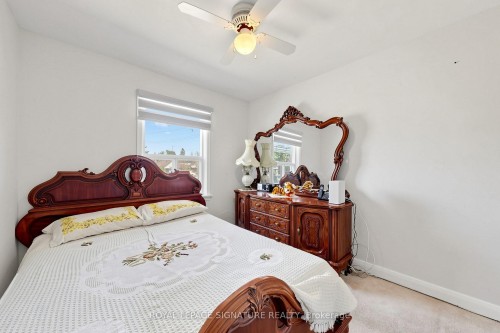 38 Lingarde Drive, Toronto, ON - Indoor Photo Showing Bedroom
