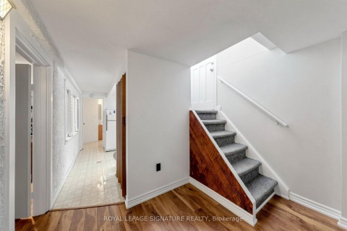 38 Lingarde Drive, Toronto, ON - Indoor Photo Showing Other Room