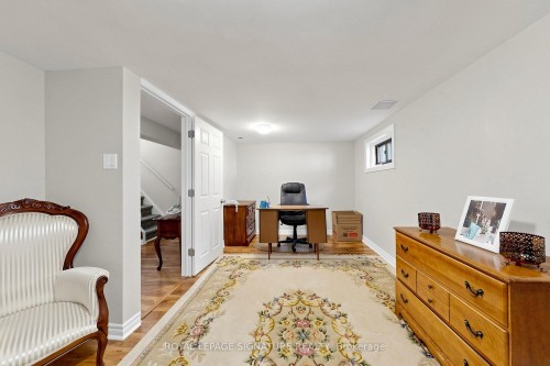 38 Lingarde Drive, Toronto, ON - Indoor