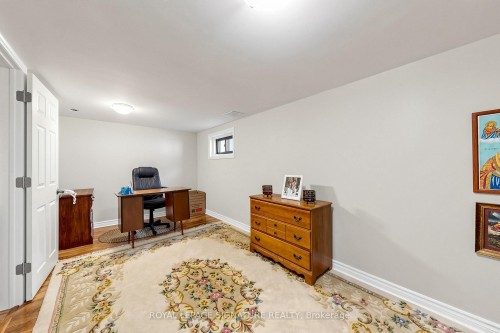 38 Lingarde Drive, Toronto, ON - Indoor