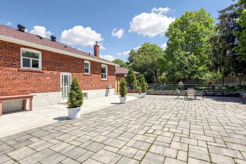 38 Lingarde Drive, Toronto, ON - Outdoor