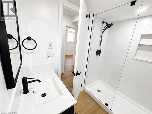17 White Avenue Unit# 1 Gs, North York, ON - Indoor Photo Showing Bathroom