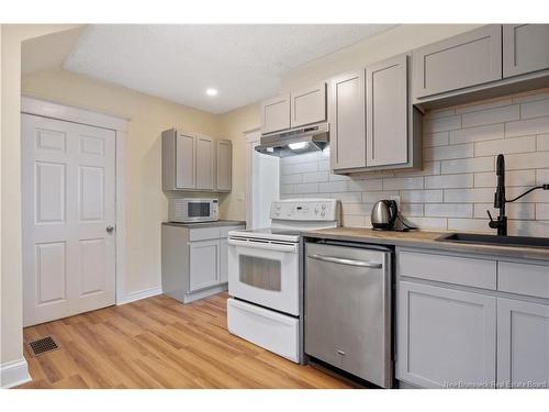 16 Humphrey, Moncton, NB 
