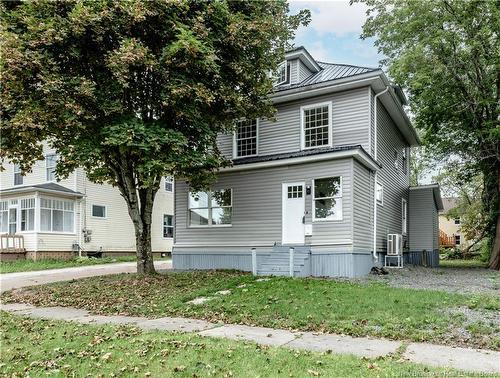 16 Humphrey, Moncton, NB 