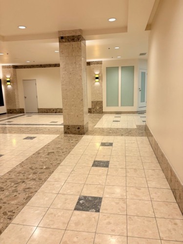 Commerce - 107-1-4055 Rue Ste-Catherine O., Westmount, QC - Indoor Photo Showing Other Room