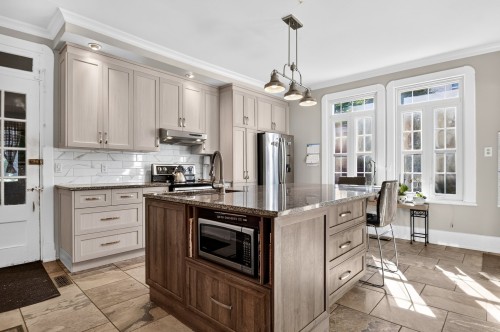 Cuisine - 14 Rue Morris, Sainte-Thérèse, QC - Indoor Photo Showing Kitchen With Upgraded Kitchen