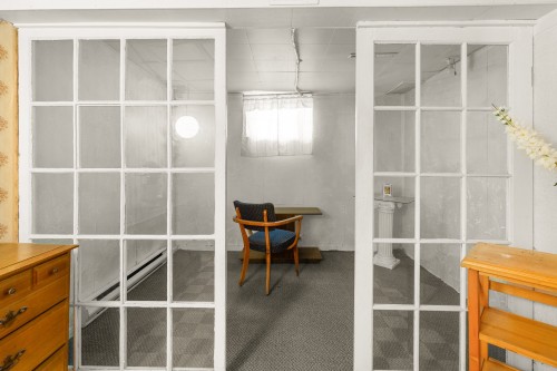 Salle familiale - 1433 Av. Champlain, Shawinigan, QC - Indoor Photo Showing Other Room