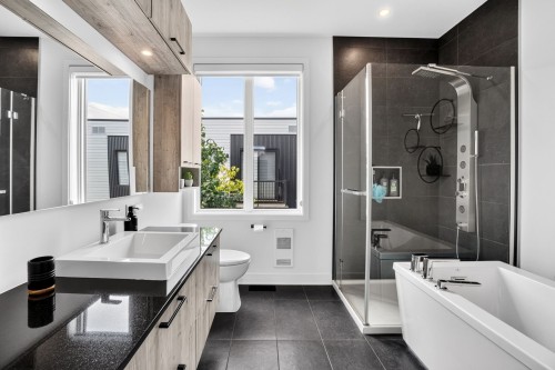Salle de bains - 18029 Rue De Cheverny, Mirabel, QC - Indoor Photo Showing Bathroom