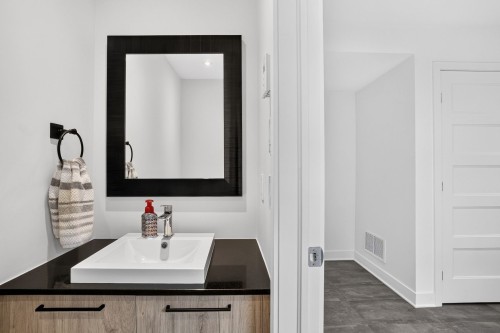 Salle d'eau - 18029 Rue De Cheverny, Mirabel, QC - Indoor Photo Showing Bathroom