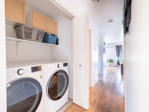 Salle d'eau - 213 Rue Benjamin, Saint-Amable, QC - Indoor Photo Showing Laundry Room