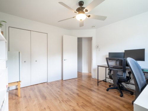 Chambre à coucher - 213 Rue Benjamin, Saint-Amable, QC - Indoor Photo Showing Office