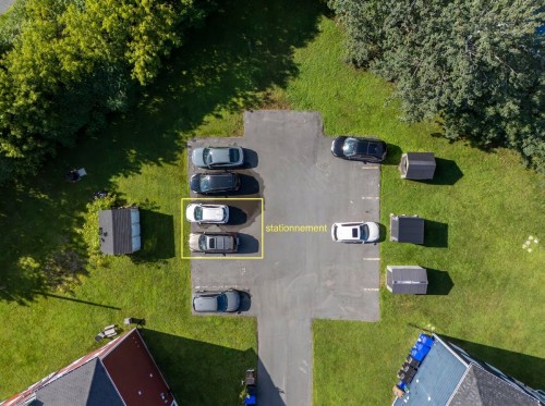 Stationnement - 213 Rue Benjamin, Saint-Amable, QC - Outdoor