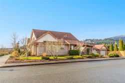 421 Poets Trail Dr Nanaimo, BC V9R 7B1