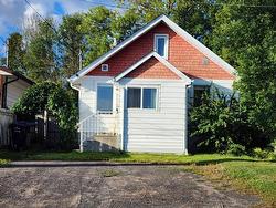 587 Tupper Street Thunder Bay, ON P7A 4A1