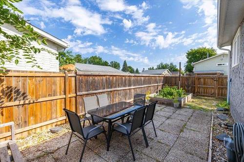 151 Dorge Dr, Winnipeg, MB - Outdoor With Deck Patio Veranda With Exterior