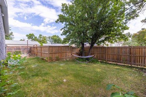 151 Dorge Dr, Winnipeg, MB - Outdoor With Backyard