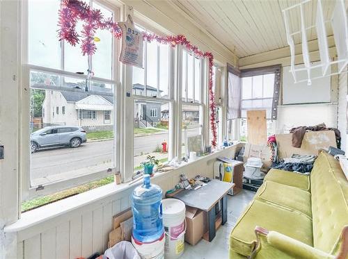264 Union Ave, Winnipeg, MB - Indoor Photo Showing Other Room