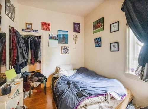 264 Union Ave, Winnipeg, MB - Indoor Photo Showing Bedroom