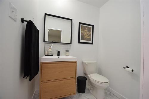 73 Holt Dr, Winnipeg, MB - Indoor Photo Showing Bathroom