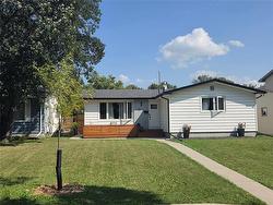 73 Holt DR  Winnipeg, MB R2K 1P7
