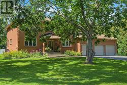 15 LONGRIDGE COURT  Ottawa, ON K0A 2Z0