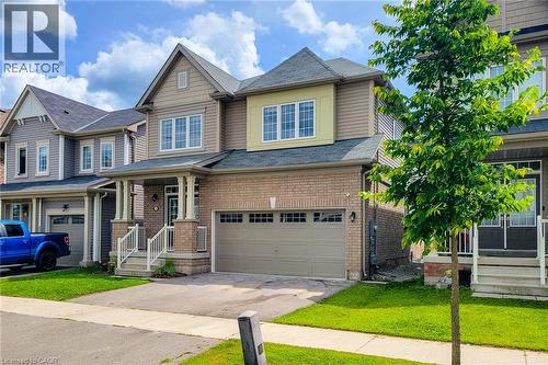 Brick and siding exterior with a covered porch entry - 11 Esther Crescent, Thorold, ON - Outdoor With Facade