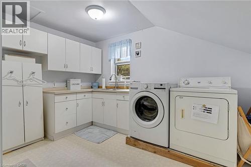 67 Queen Street W, Cambridge, ON - Indoor Photo Showing Laundry Room