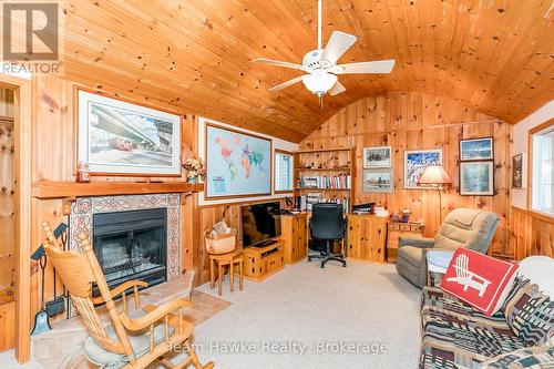 20 Scott Lane, Tiny, ON - Indoor Photo Showing Living Room With Fireplace