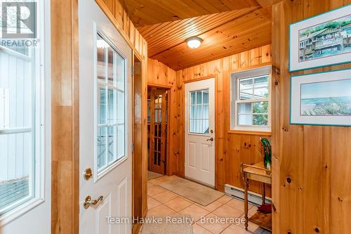 20 Scott Lane, Tiny, ON - Indoor Photo Showing Other Room