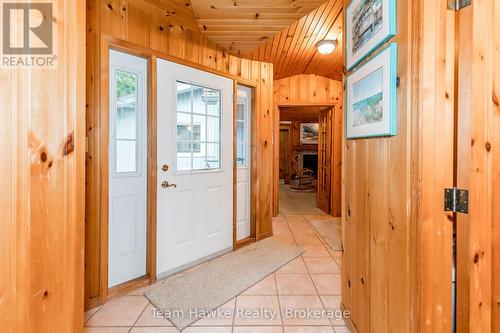 20 Scott Lane, Tiny, ON - Indoor Photo Showing Other Room