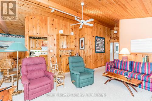 20 Scott Lane, Tiny, ON - Indoor Photo Showing Other Room
