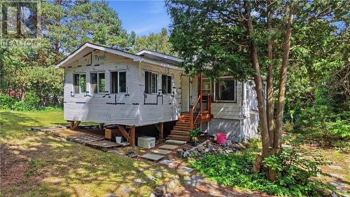 690 PEARSON Drive  Sudbury, ON P3G 1J3