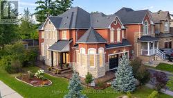 88 OBLATE CRESCENT  Brampton, ON L6Y 0L4