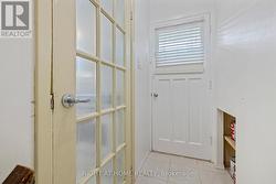 Seperate Side Entrance - 