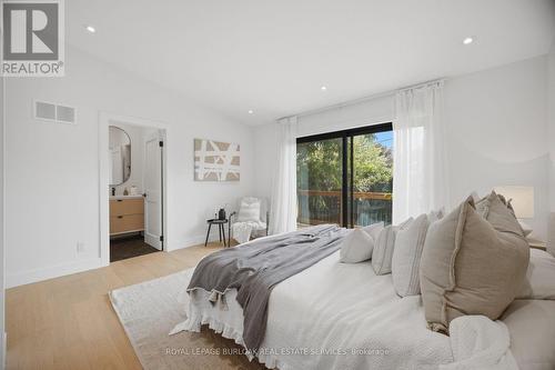 5216 Alton Road, Burlington, ON - Indoor Photo Showing Bedroom