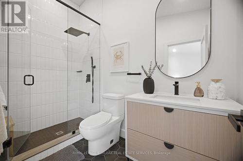 5216 Alton Road, Burlington, ON - Indoor Photo Showing Bathroom