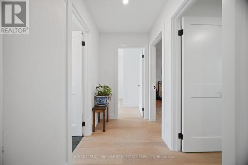 5216 Alton Road, Burlington, ON - Indoor Photo Showing Other Room