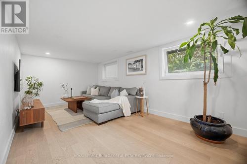 5216 Alton Road, Burlington, ON - Indoor