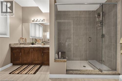 35 Willowbanks Terrace, Hamilton, ON - Indoor Photo Showing Bathroom