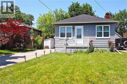 7 Lampton Place, Hamilton, ON - Outdoor