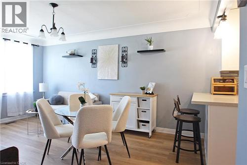 7 Lampton Place, Hamilton, ON - Indoor Photo Showing Dining Room