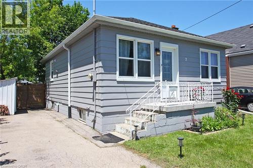 7 Lampton Place, Hamilton, ON - Outdoor