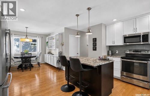 1415 Park Avenue, Saskatoon, SK - Indoor Photo Showing Kitchen With Stainless Steel Kitchen With Upgraded Kitchen