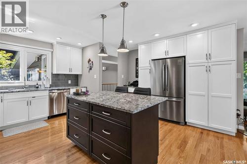 1415 Park Avenue, Saskatoon, SK - Indoor Photo Showing Kitchen With Stainless Steel Kitchen With Upgraded Kitchen