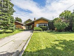 7 PANMURE CRESCENT Toronto, ON M1K 4Y5